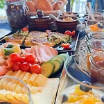 Dziki Szynk 招待所