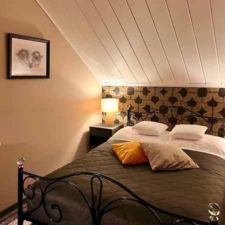 Konukevi Dziki Szynk Brenna